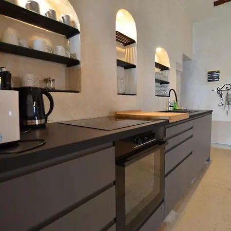 Διαμέρισμα Waterside Cove Oasis - One Bedroom With Sea View Ρόβινι